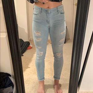 lightwash ripped jeans